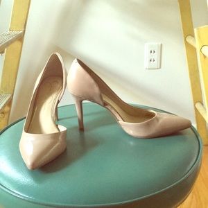Nude Pumps